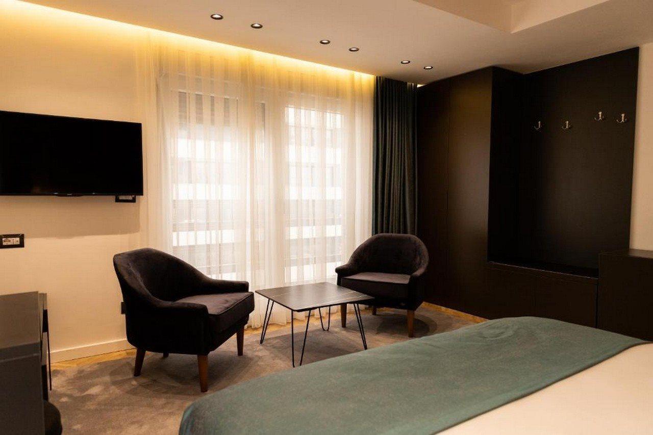 Ador Hotel Priştine Dış mekan fotoğraf