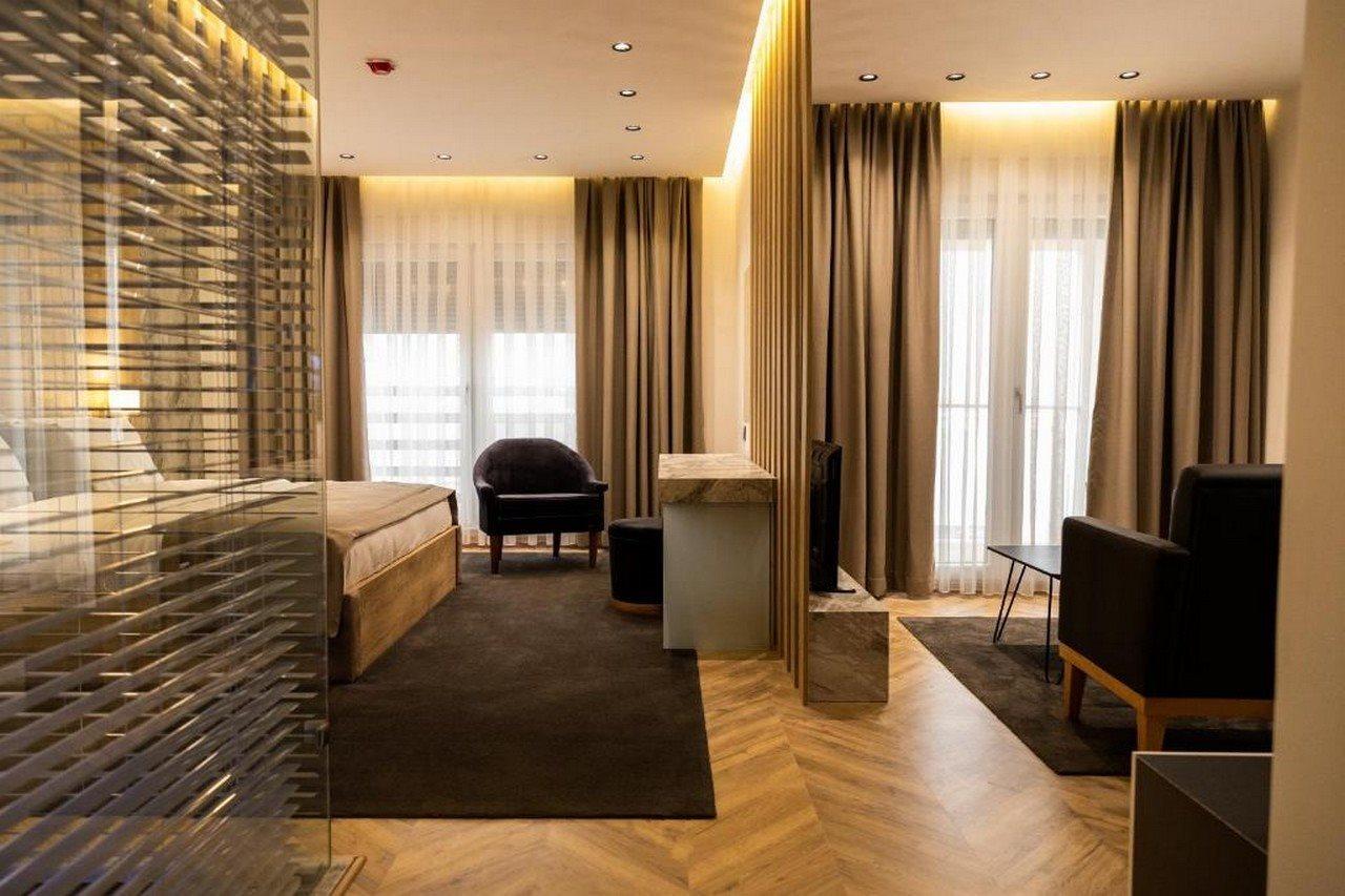 Ador Hotel Priştine Dış mekan fotoğraf