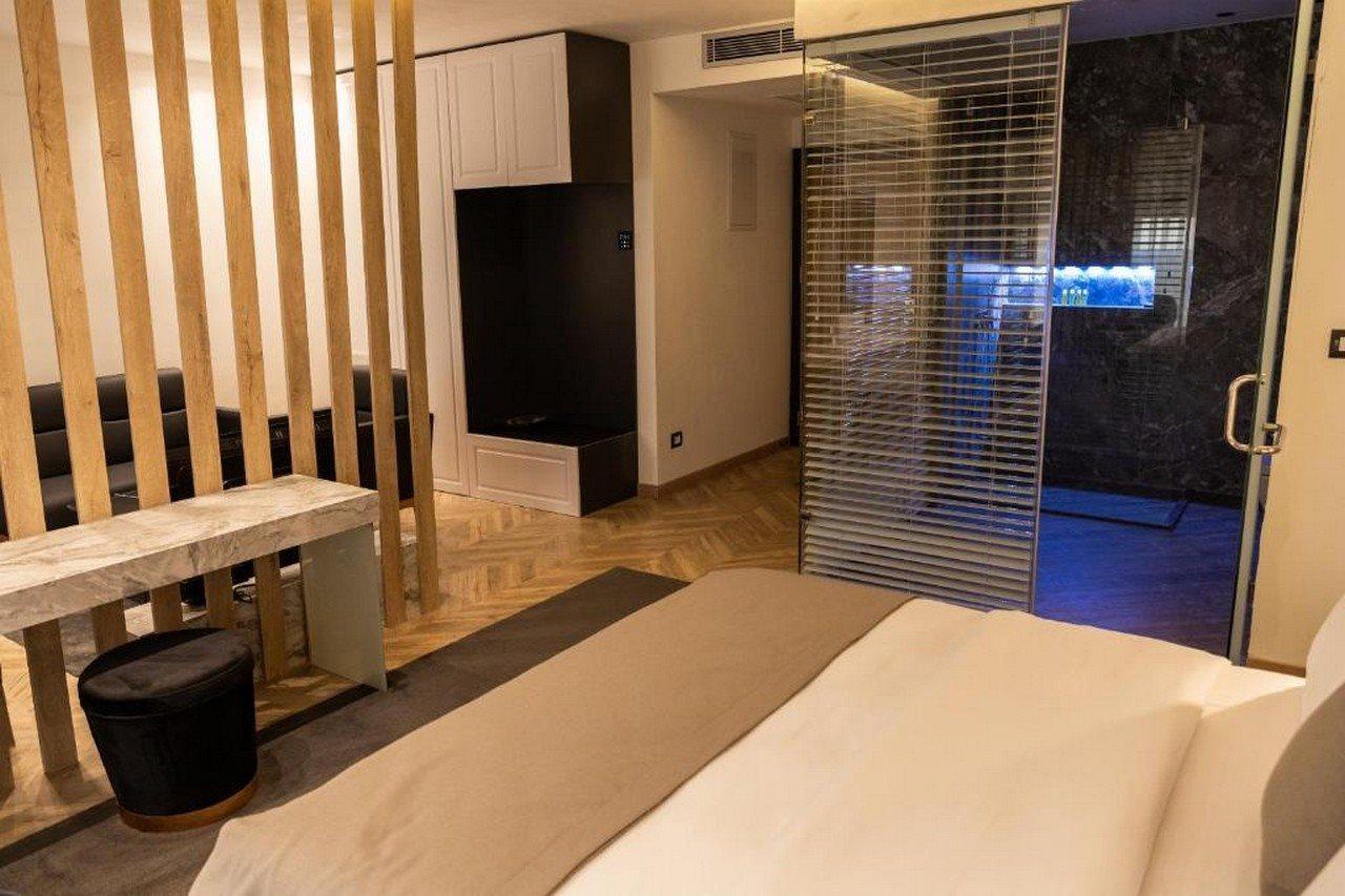 Ador Hotel Priştine Dış mekan fotoğraf