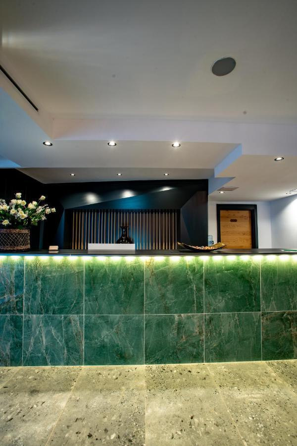 Ador Hotel Priştine Dış mekan fotoğraf