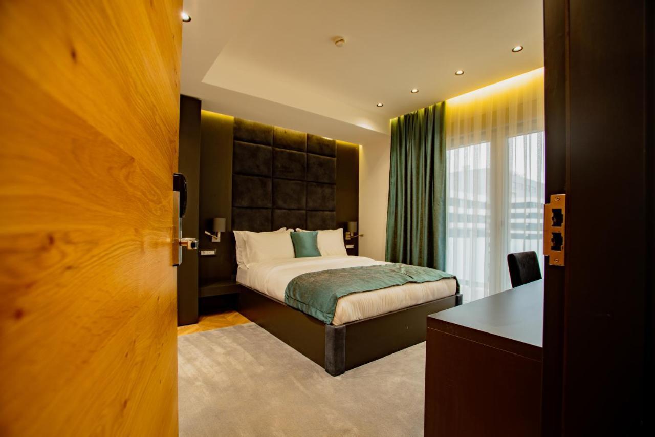 Ador Hotel Priştine Dış mekan fotoğraf