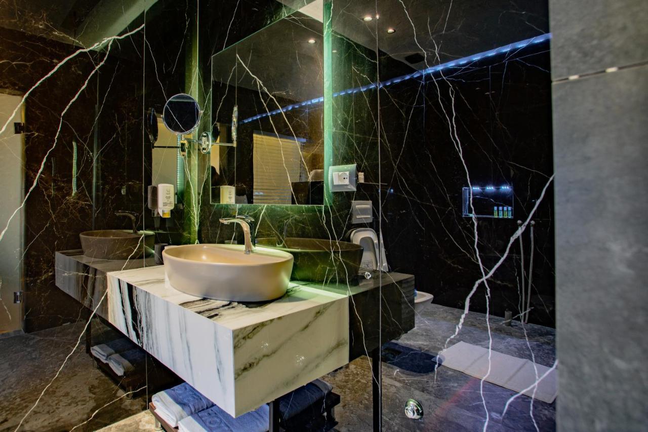Ador Hotel Priştine Dış mekan fotoğraf