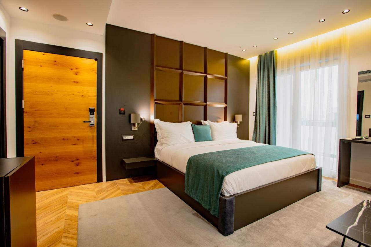 Ador Hotel Priştine Dış mekan fotoğraf