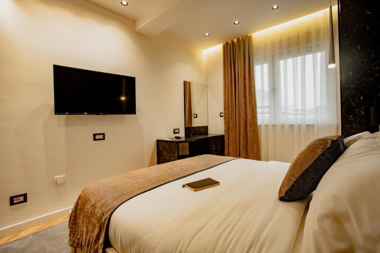 Ador Hotel Priştine Dış mekan fotoğraf