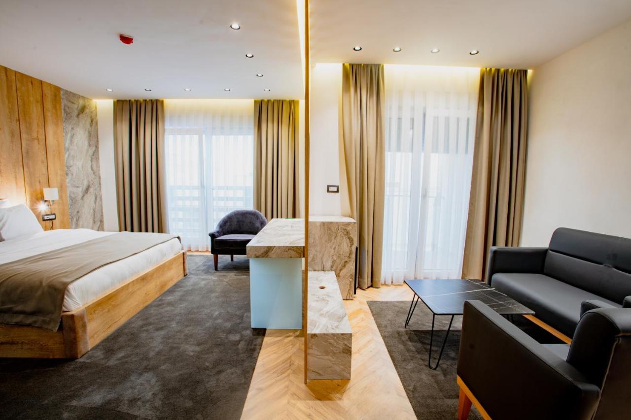 Ador Hotel Priştine Dış mekan fotoğraf