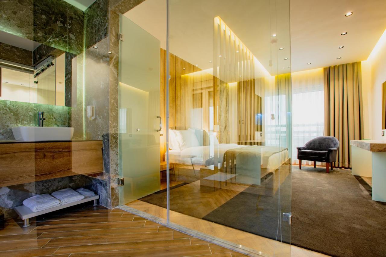 Ador Hotel Priştine Dış mekan fotoğraf