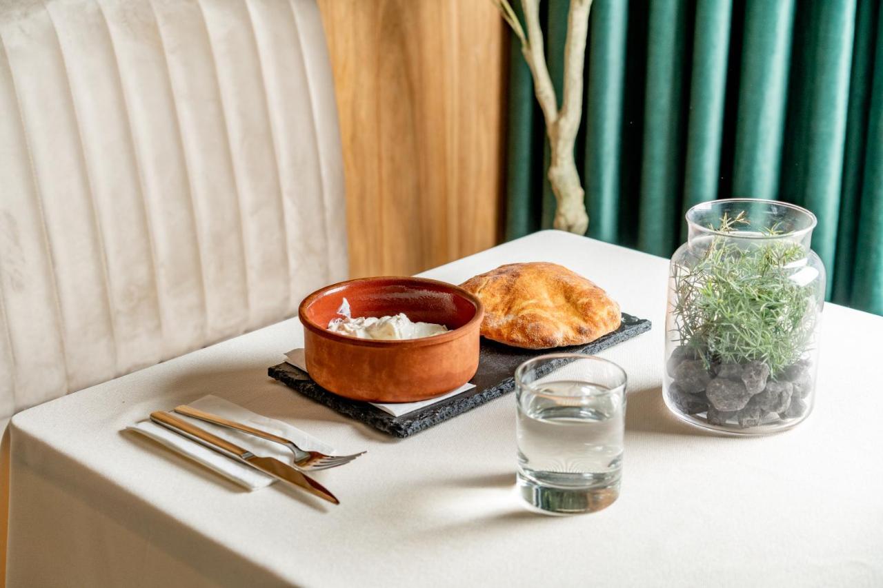 Ador Hotel Priştine Dış mekan fotoğraf