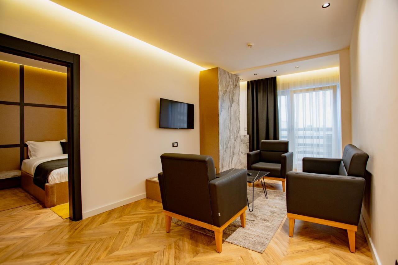 Ador Hotel Priştine Dış mekan fotoğraf