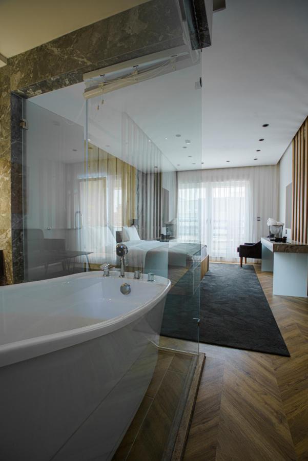 Ador Hotel Priştine Dış mekan fotoğraf