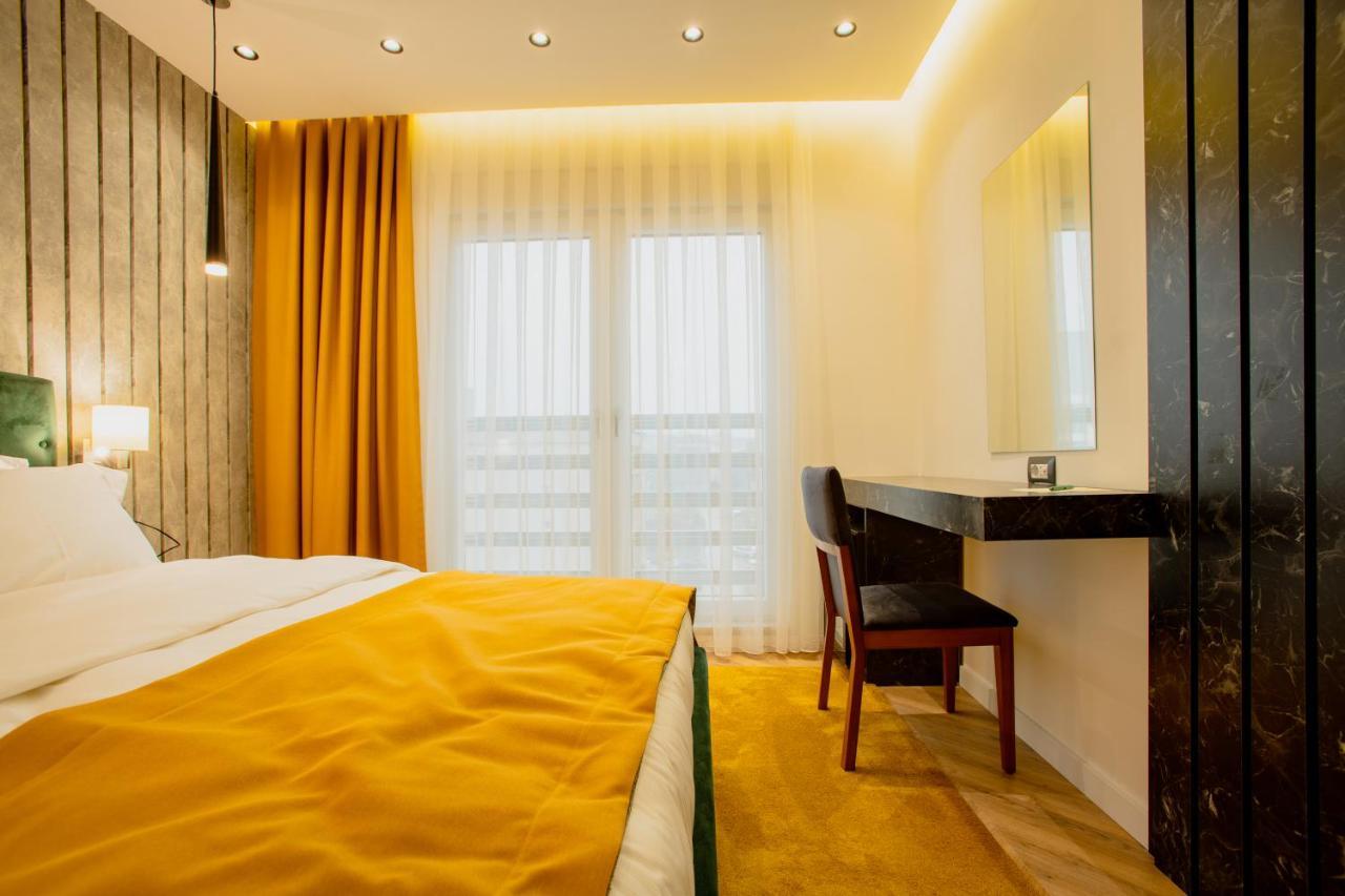 Ador Hotel Priştine Dış mekan fotoğraf