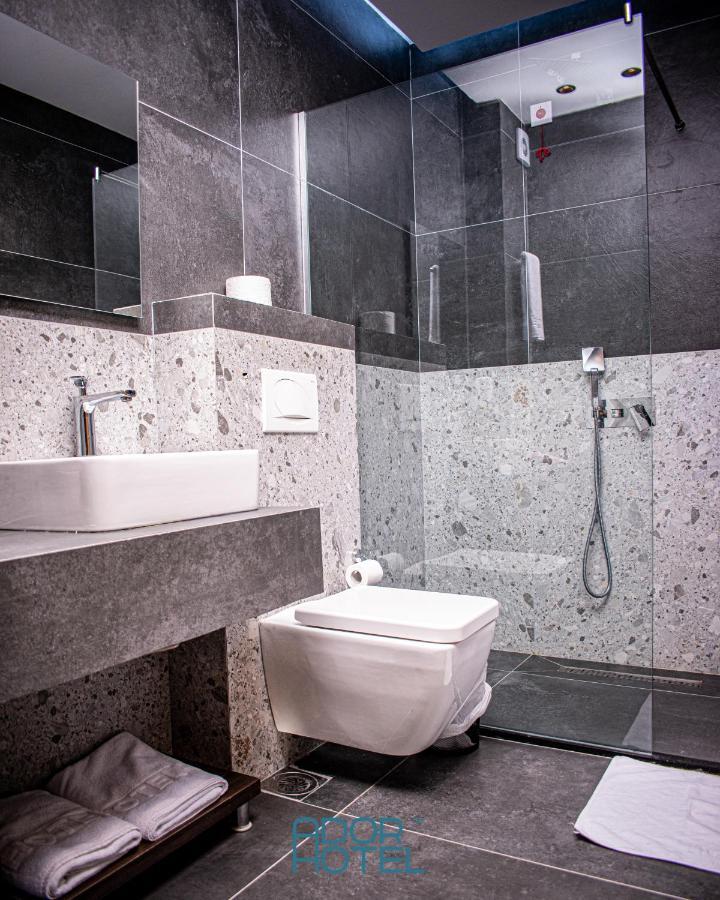 Ador Hotel Priştine Dış mekan fotoğraf